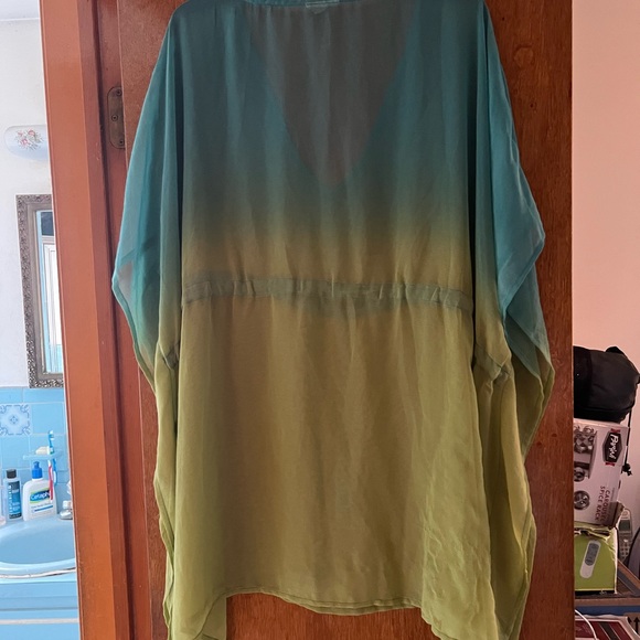 Ombré coverup - Picture 7 of 7